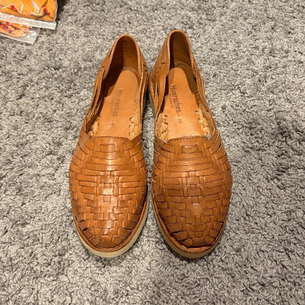 BearPaw Tan Woven Leather Huaraches